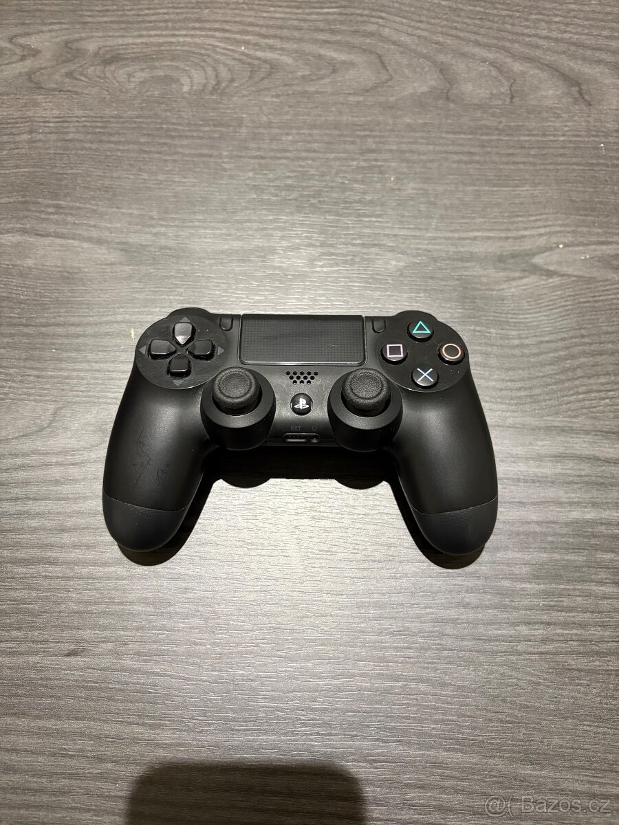 Sony PlayStation 4 – 500 GB + 2 HRY - 4