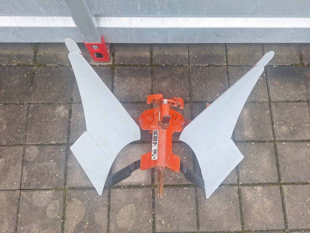 Pluh obracák Vari APH 352 - 4