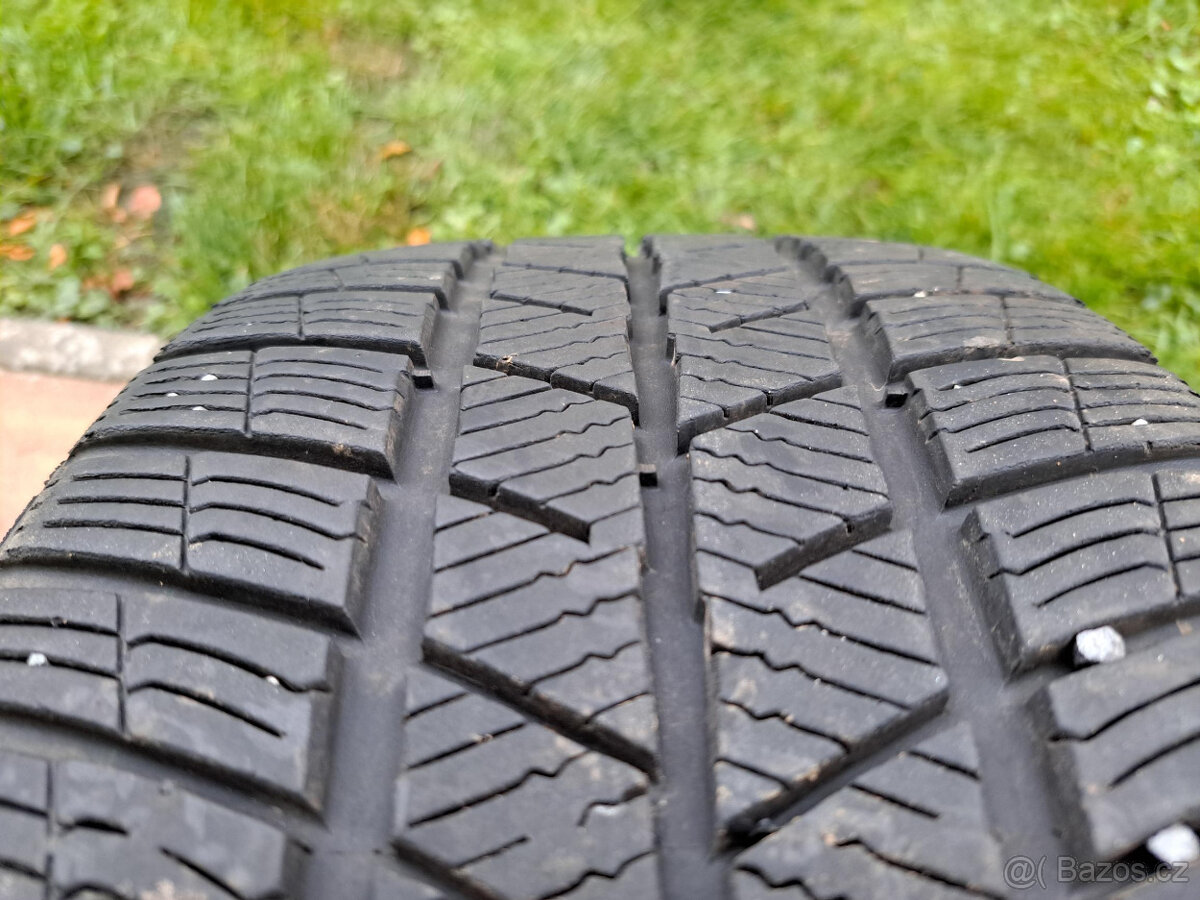 1 ks pneu 225/40 R18 Barum Polaris 5 - 4