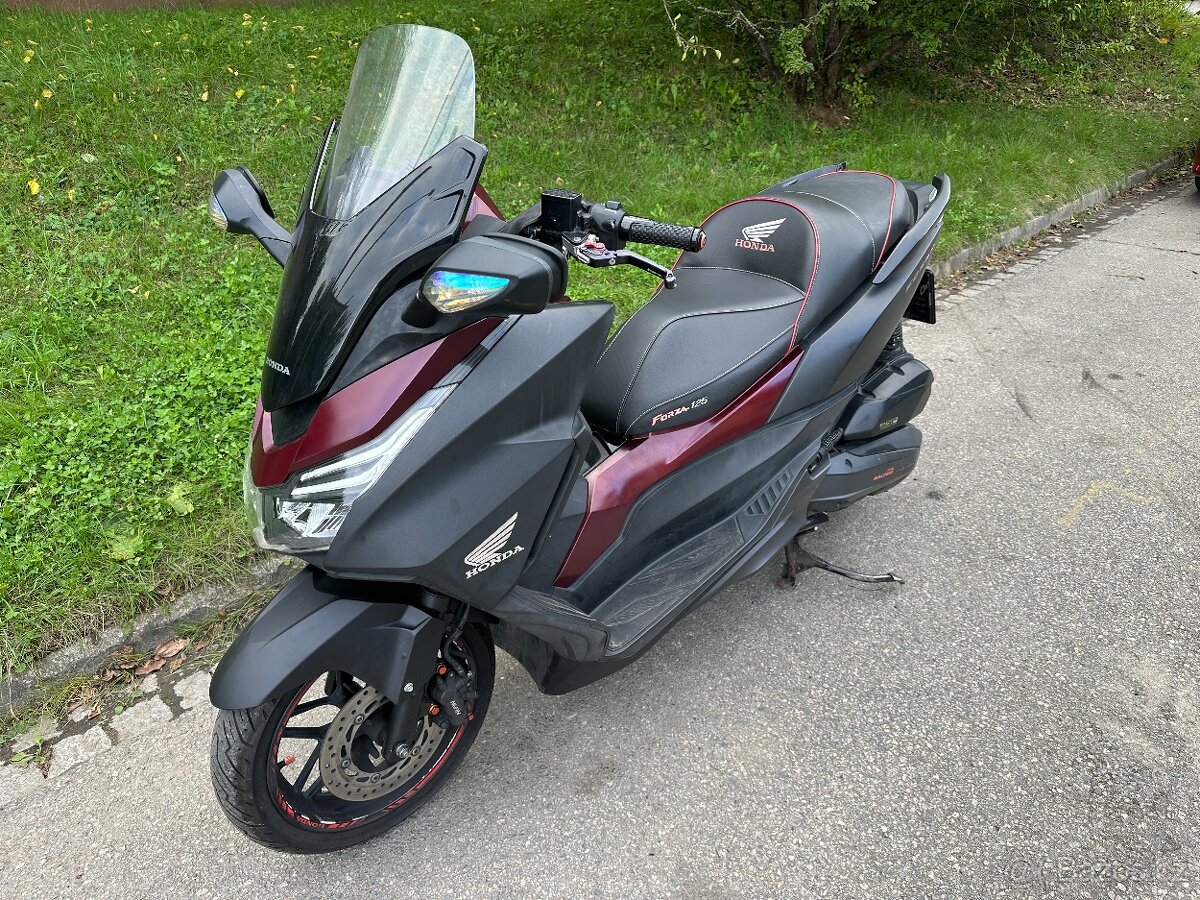 Honda Forza 125 - 4