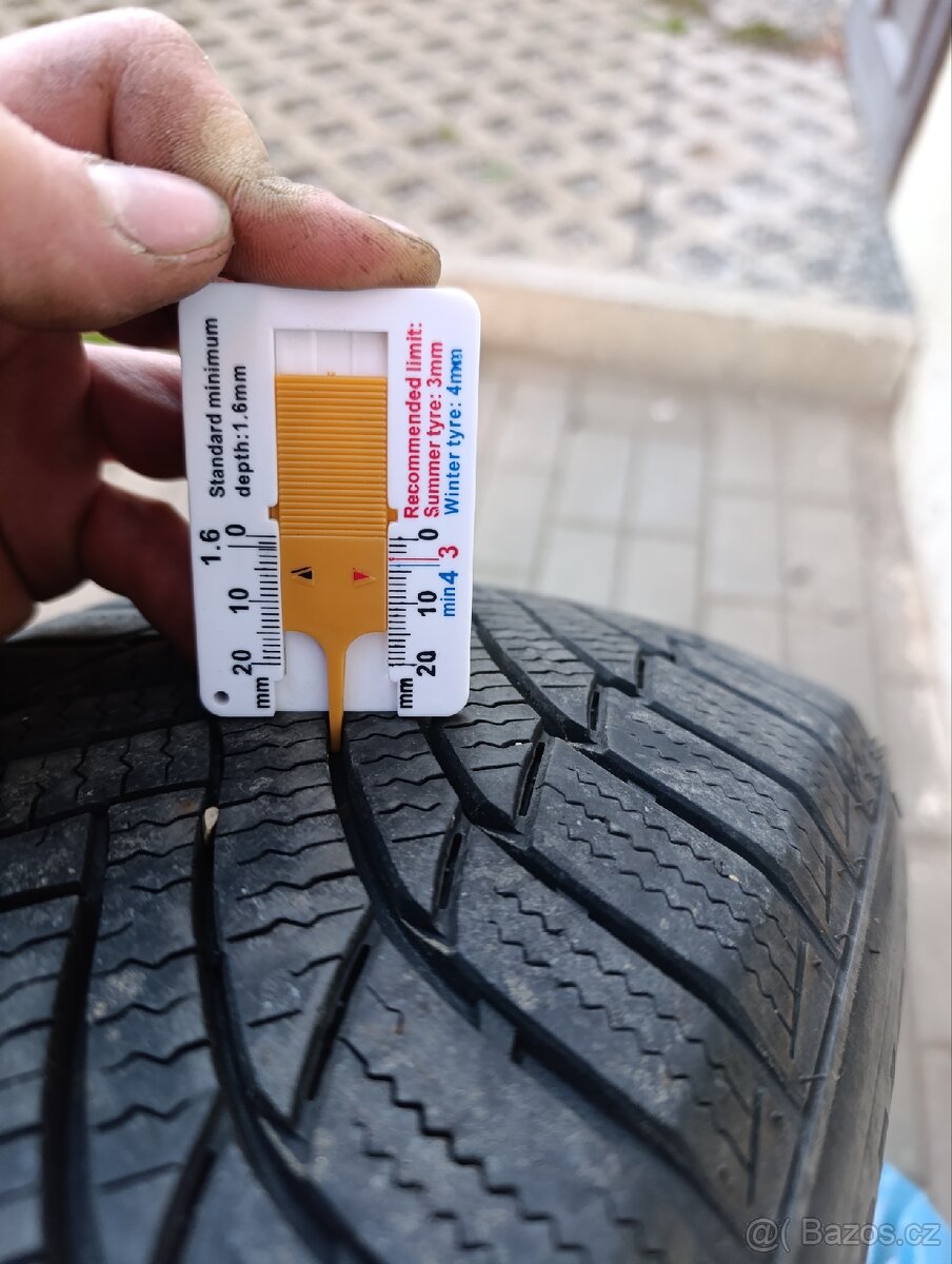 Pneu 205/65 R15 zimní - 4