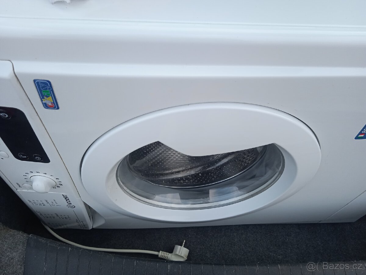 Pračka Indesit Slim hloubka 40cm - 4