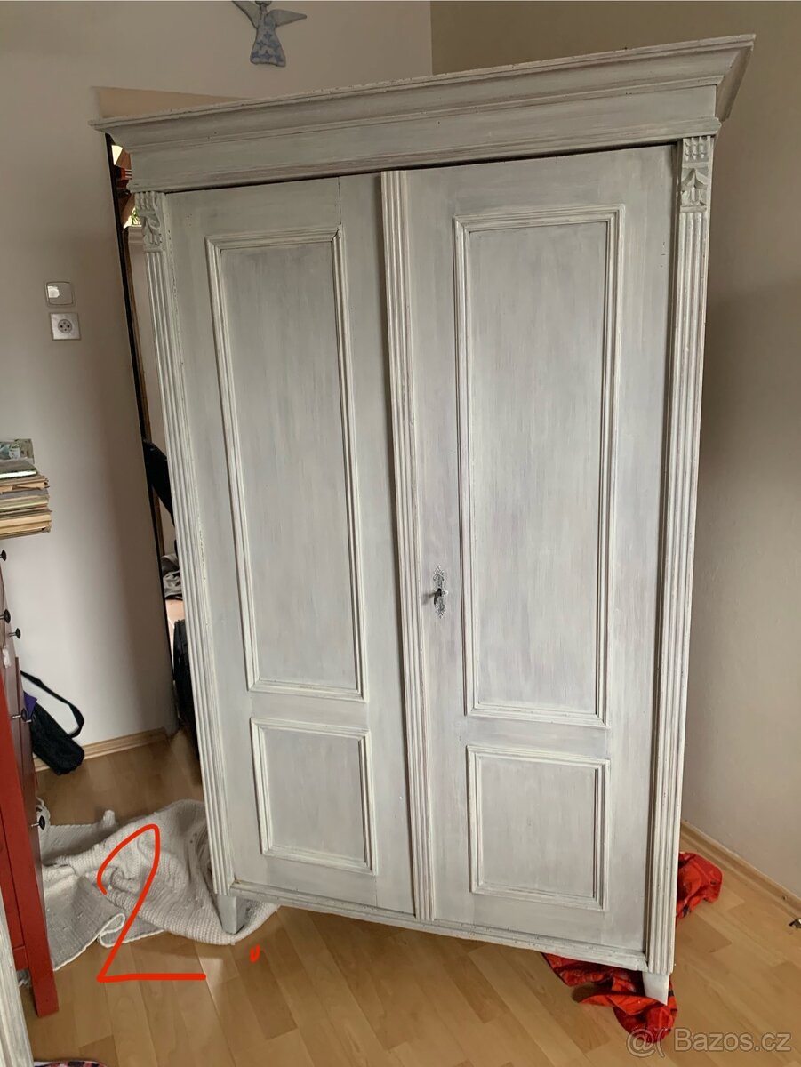 Starožitné skříně - 4