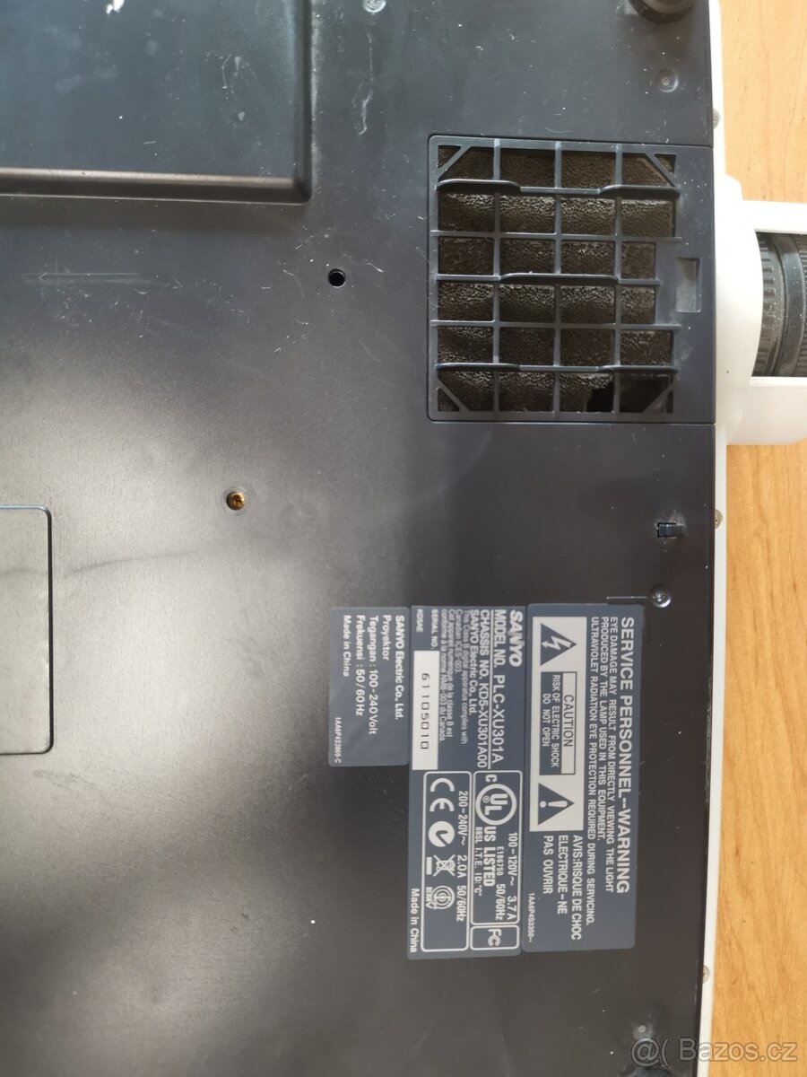 Projektor Sanyo PLC XU301A - 4