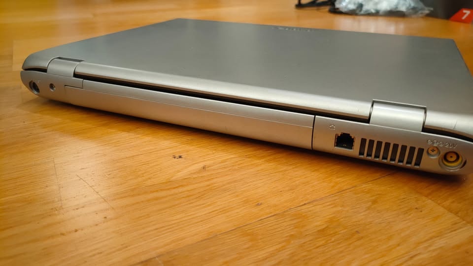 Notebook Lenovo N200 - 4