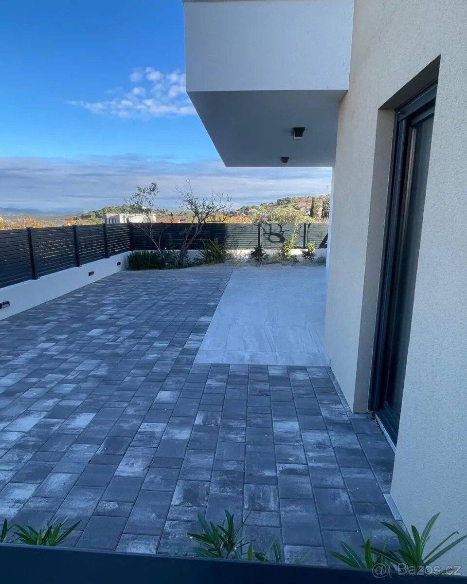 CHORVATSKO: Moderní apartmán v novostavbě u Šibeniku - 4