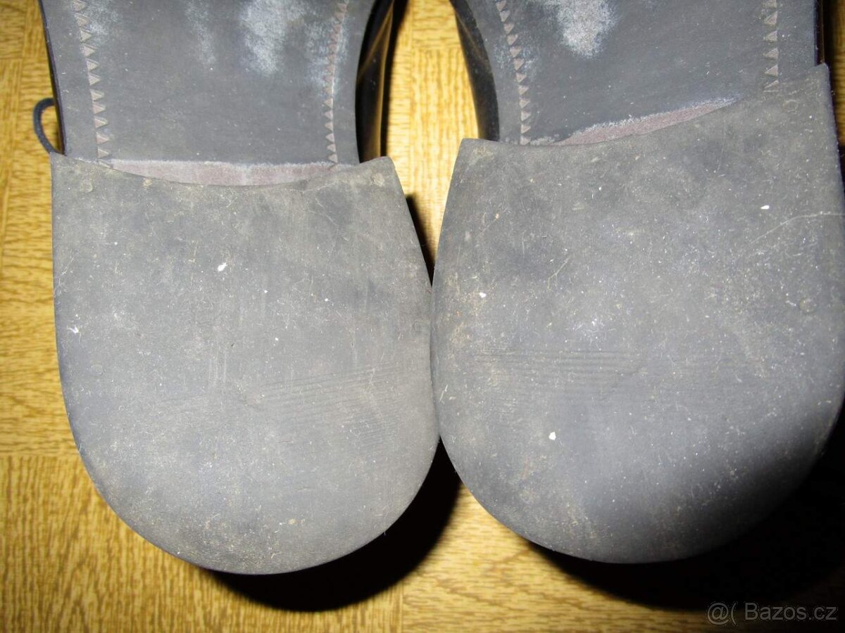 PÁNSKÉ POLOBOTKY VELIKOST 45 ZDE FOTO. CENA 300 Kč. - 4