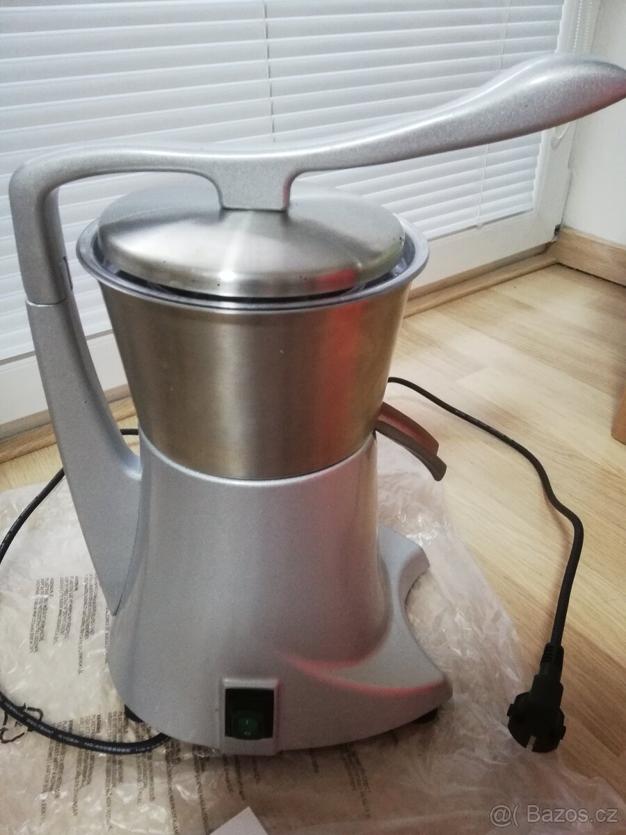 METRO PROFESSIONAL Odšťavňovač - 4