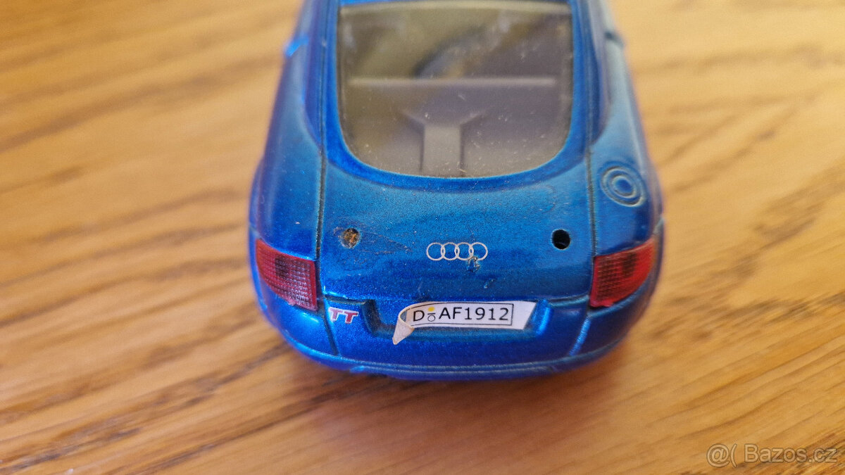 Audi TT 1:34 Welly - 4