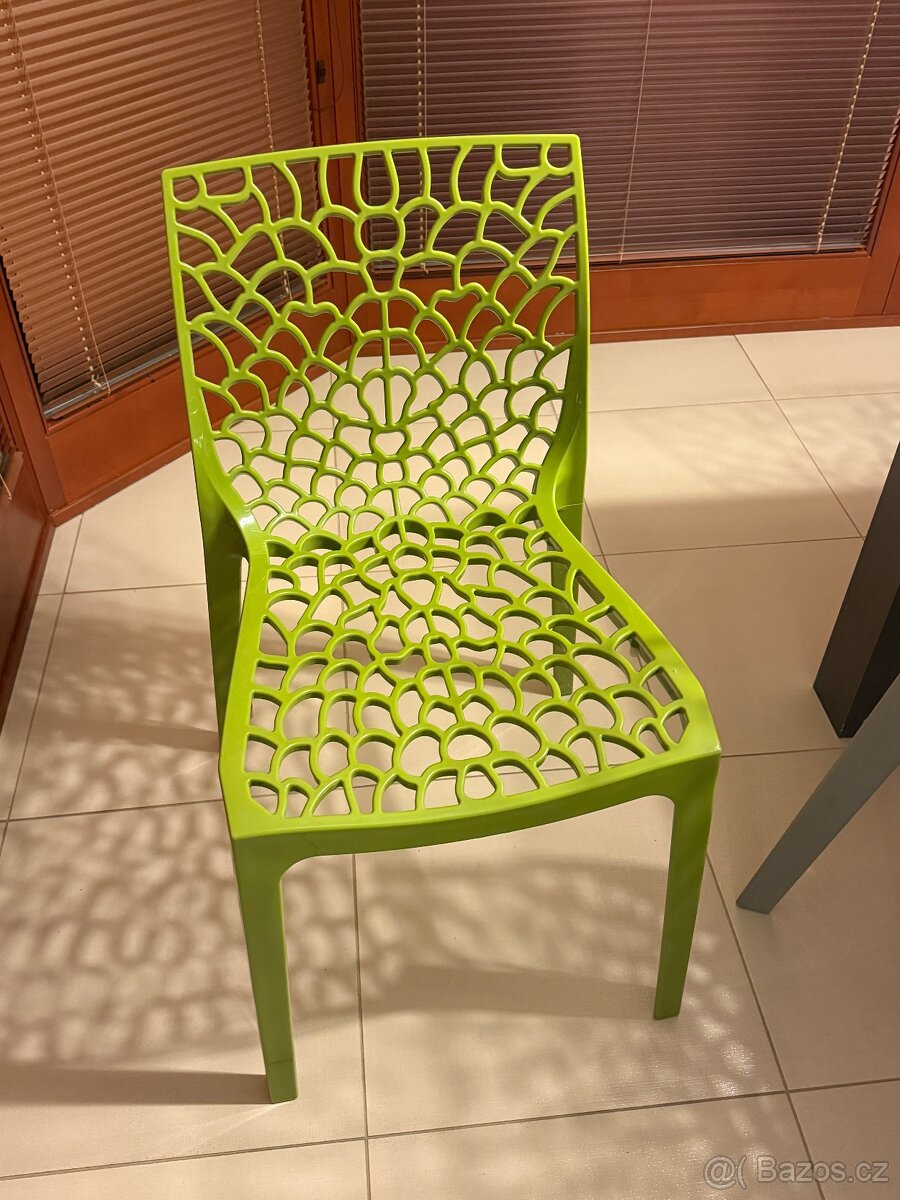 4 jídelní židle - 4