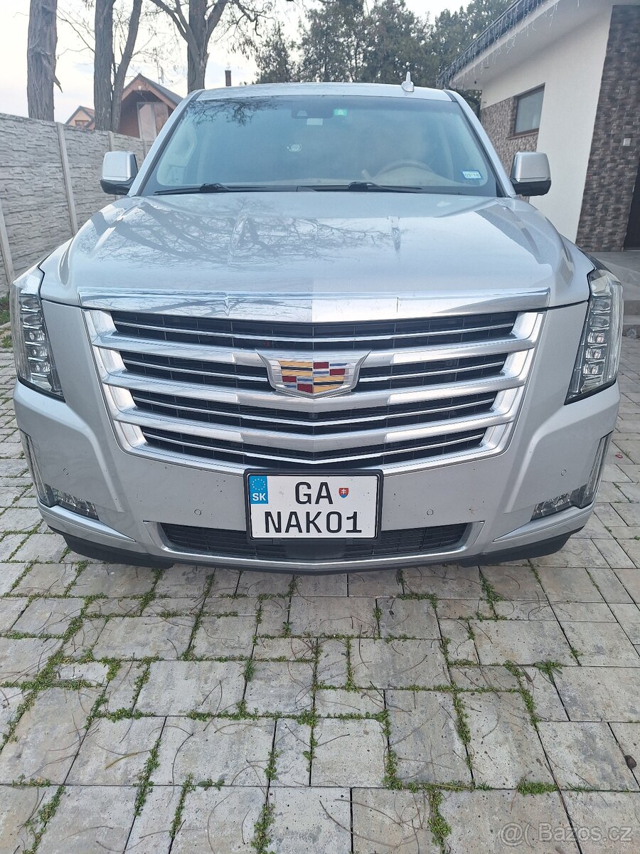 Cadillac Escalade - 4