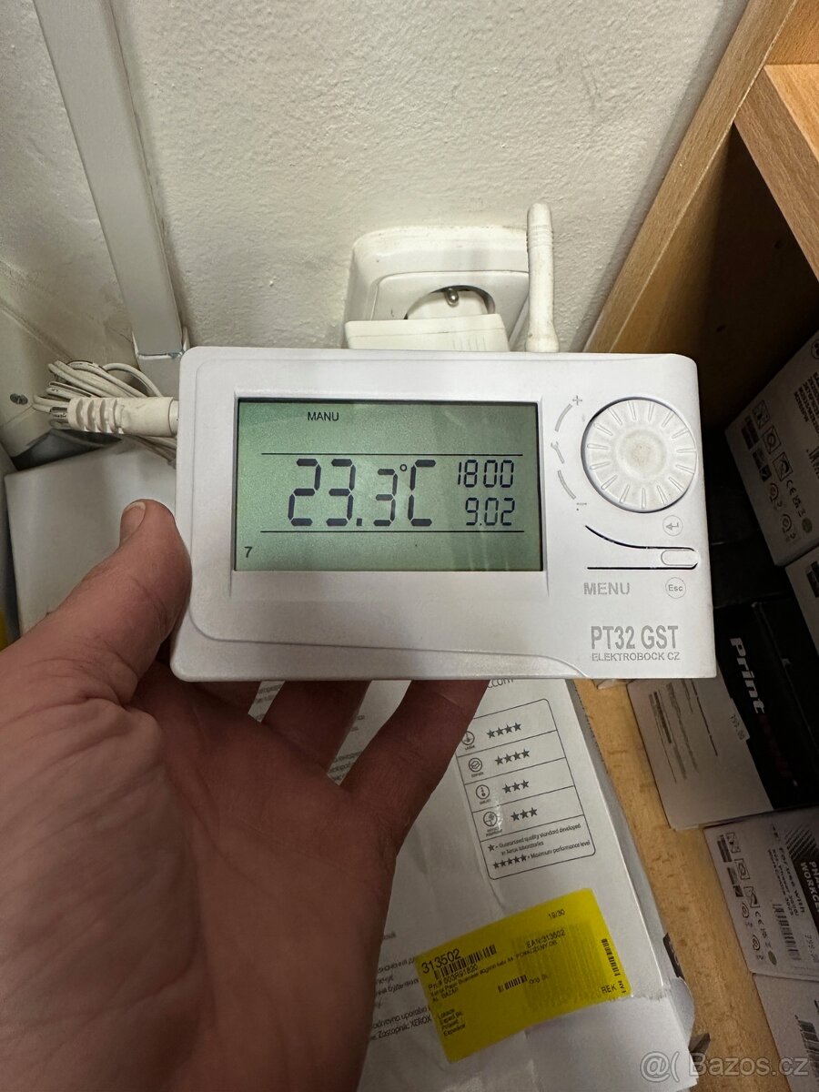 Bezdrátový termostat na SIM kartu Electrobock PT32 - 4