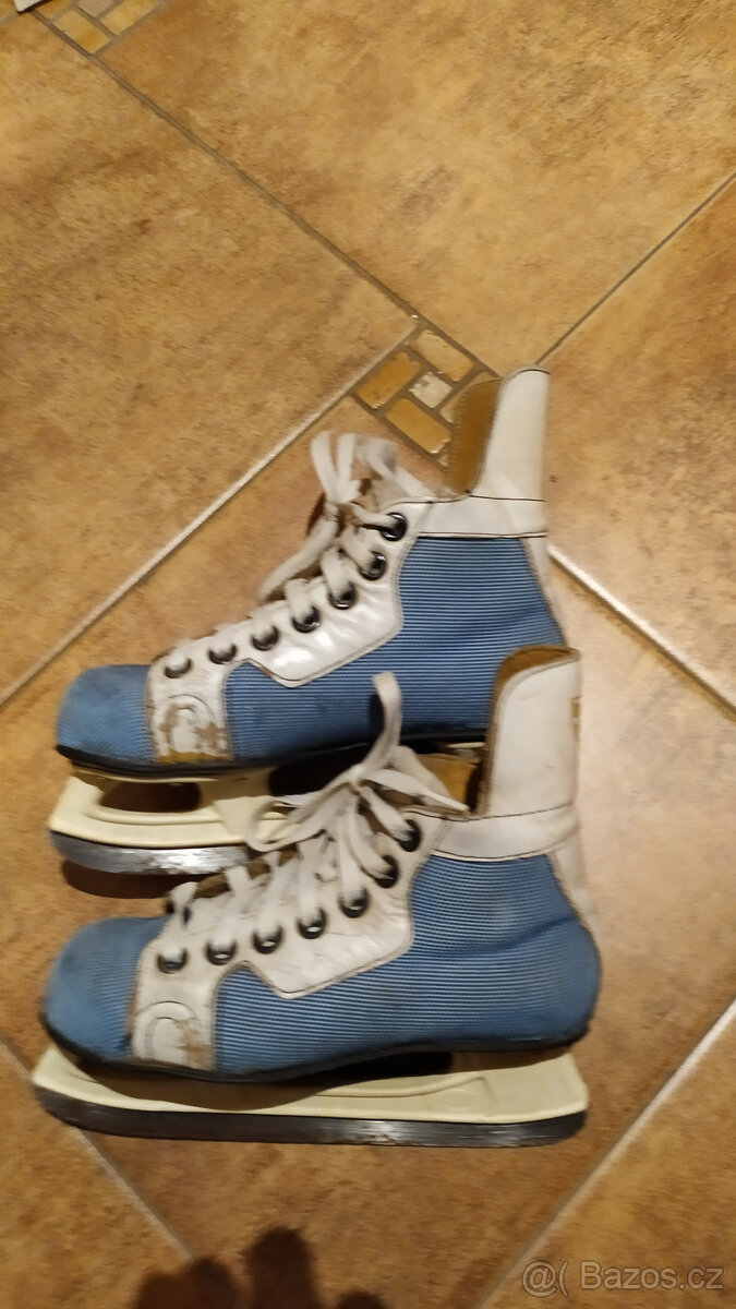 Chlapecké brusle, stélka 205 mm - 4