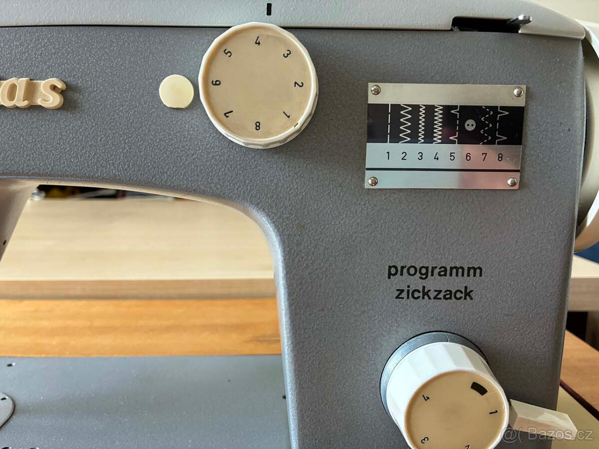 Šicí stroj VERITAS - plně funkční - 4