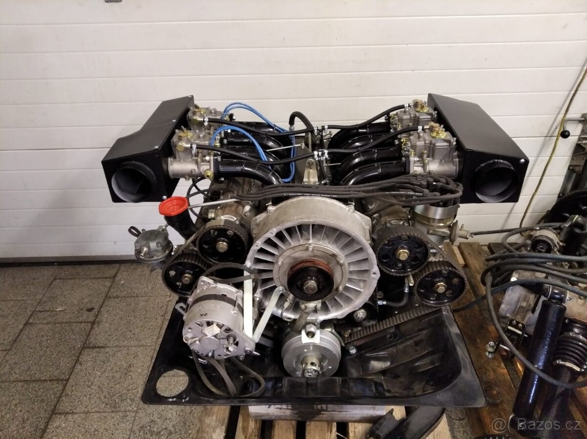 Tatra 613 s karburátory Weber - 4