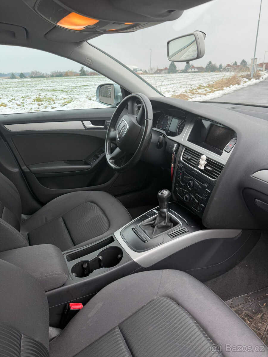 Audi A4 1.8 TSI 2011 Manuál Servis Originální stav - 4