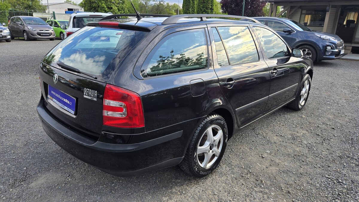 ŠKODA OCTAVIA 1.6i TEAM EDITION 1MAJITEL - 4