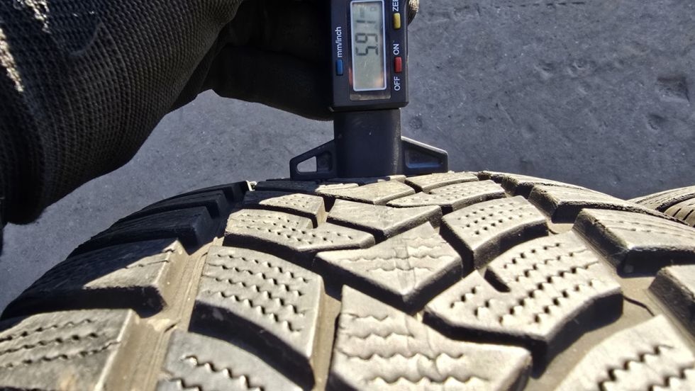 Zimní pneu 215/60/16 Dunlop - 4