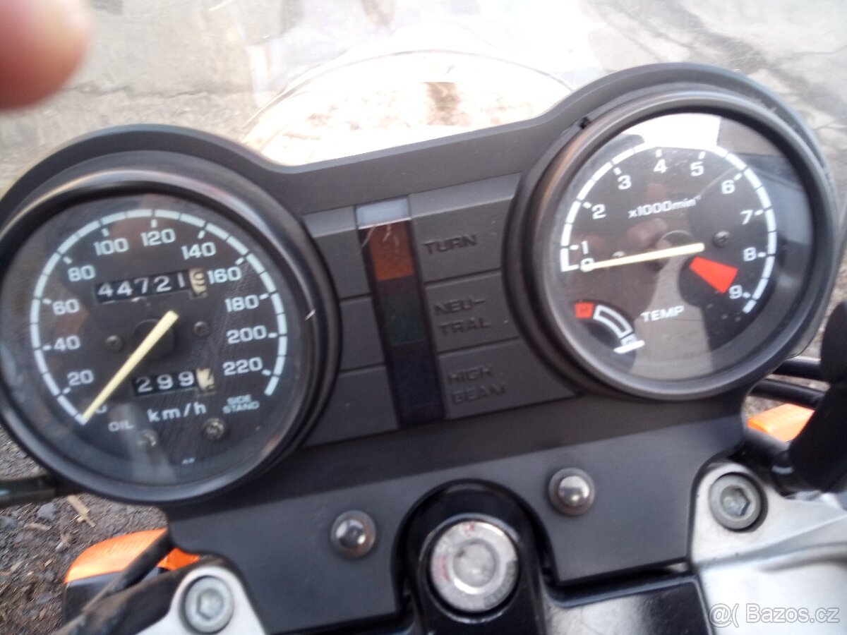 Honda revere 650 - 4