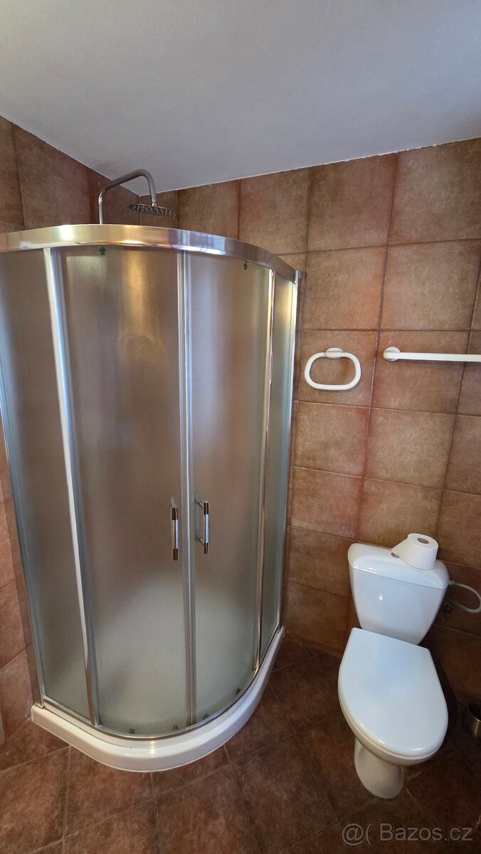 Sprchový kout s keramickou vaničkou - 4