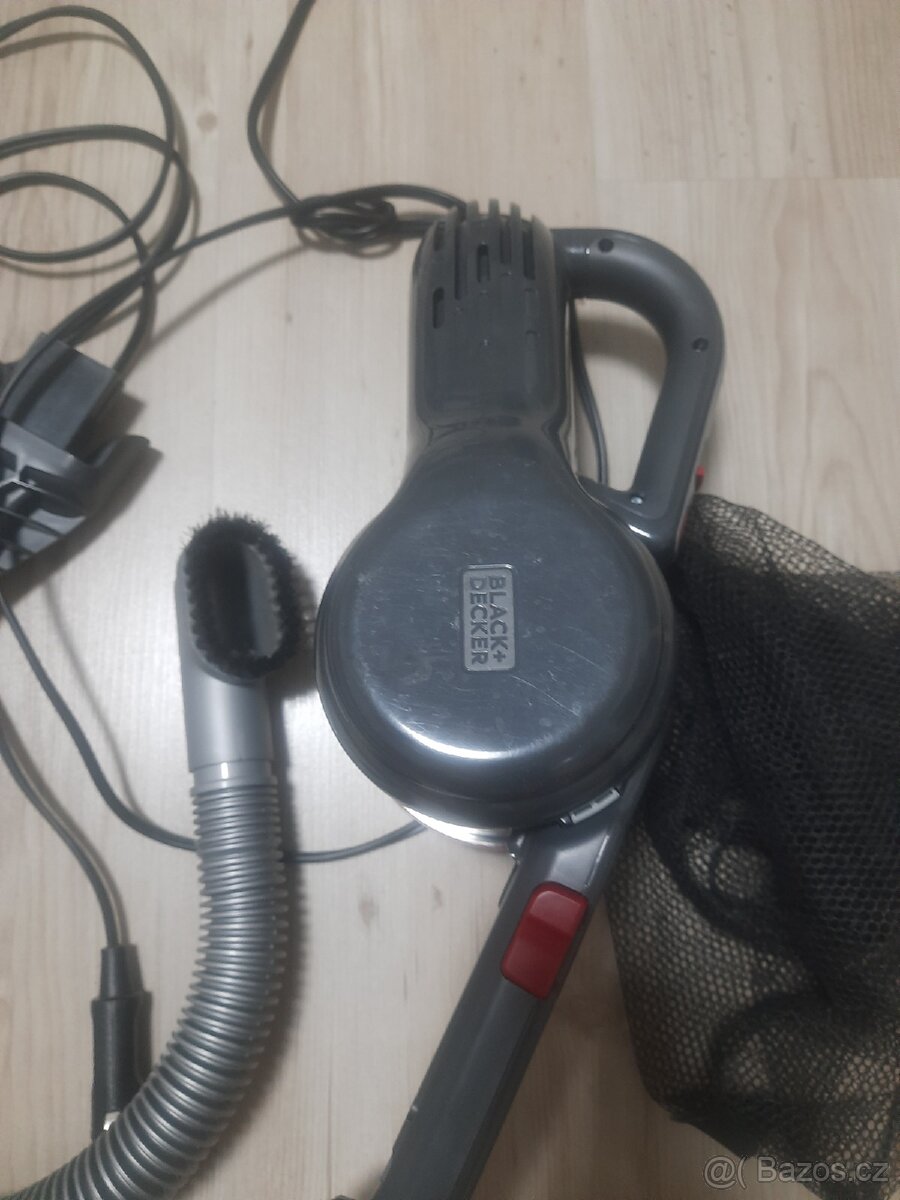 Ruční vysavač Black Decker - 4