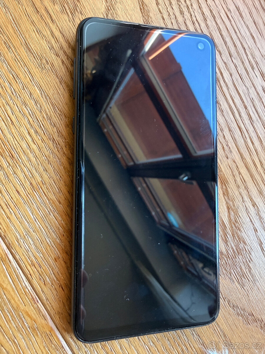 Samsung Galaxy S10e - 4