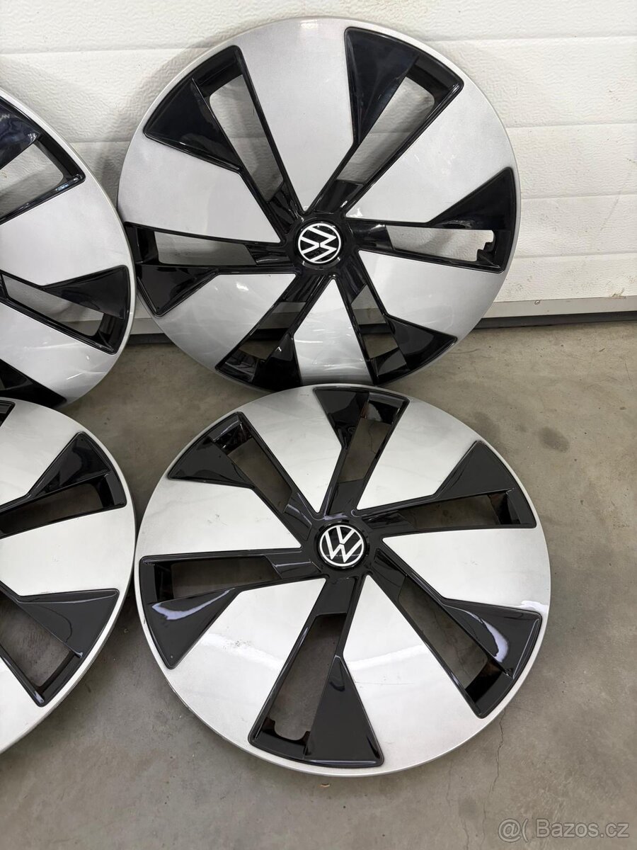 ORIGINÁLNÍ POKLICE VW ID3 - 4