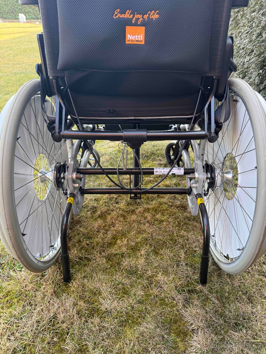 Mechanický invalidní vozík - 4