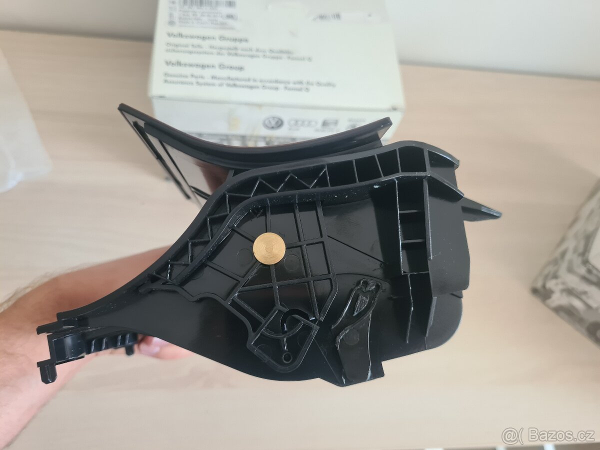 NOVÝ Popelník Octavia 2 dřevo dekor ORIGINÁL - 4