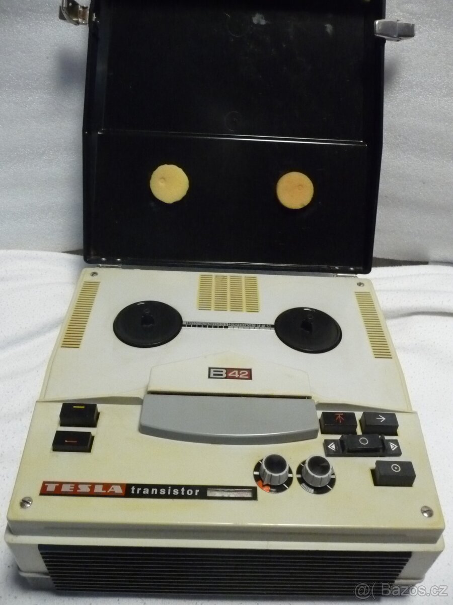 Magnetofon TESLA - 4