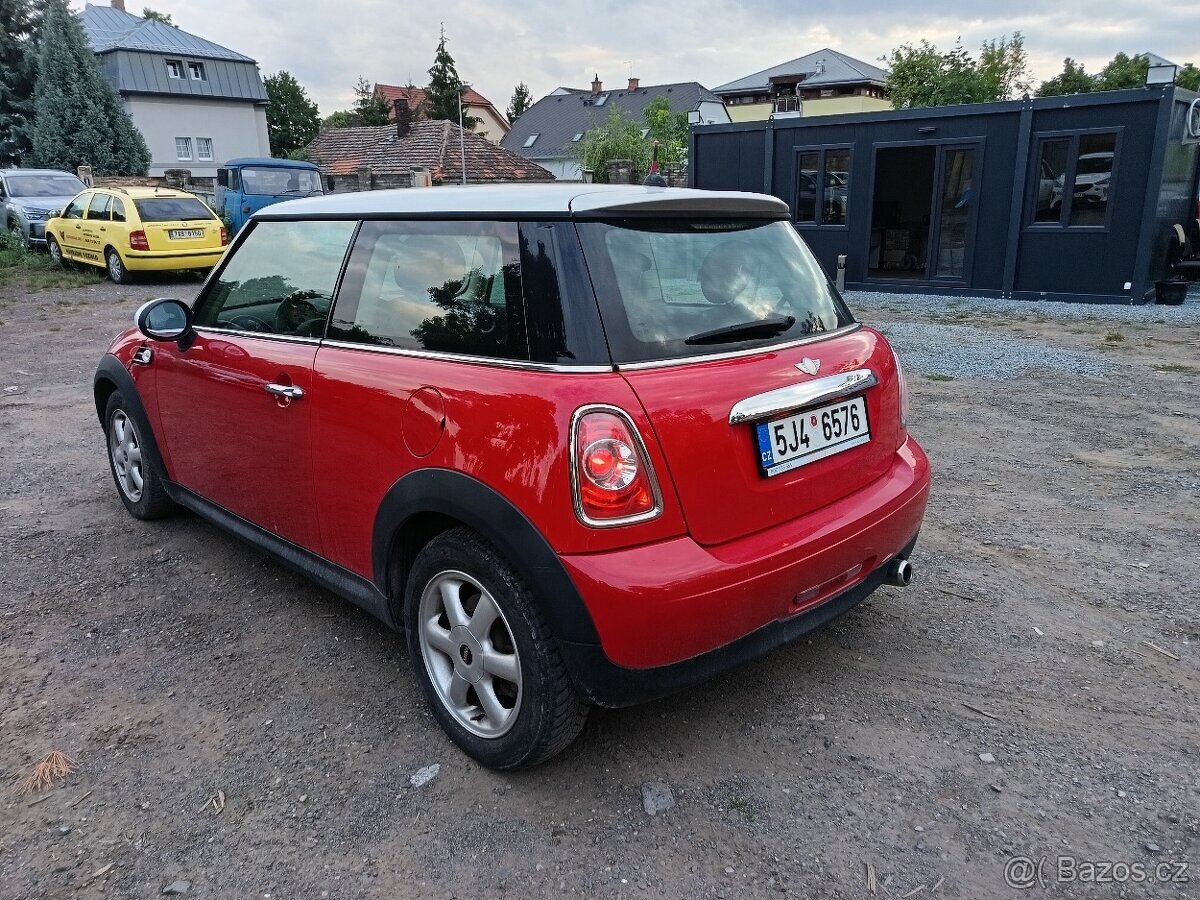 MINI COOPER 1.6D/82 kW/2011 - 4