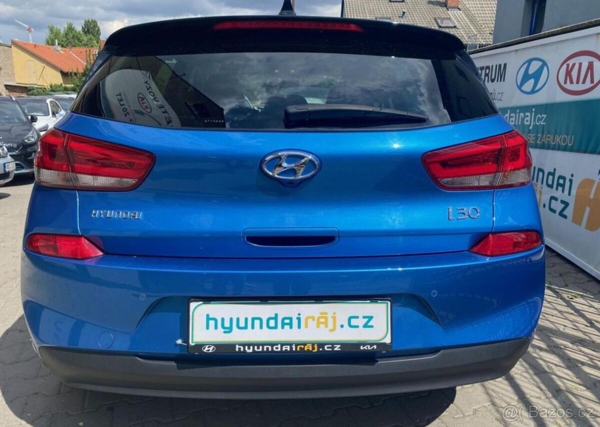 Hyundai i30 1.4 - PREMIUM - NÍZKÉ KM - 4