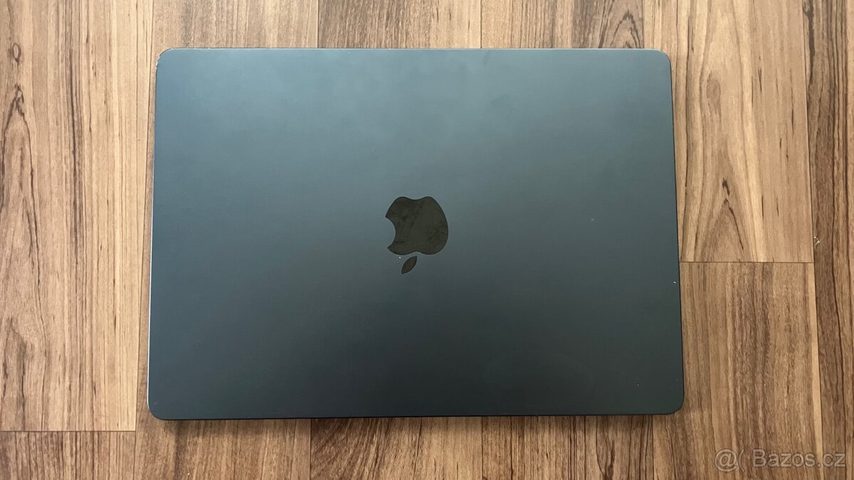 Macbook Air 13” M2 midnight - 4