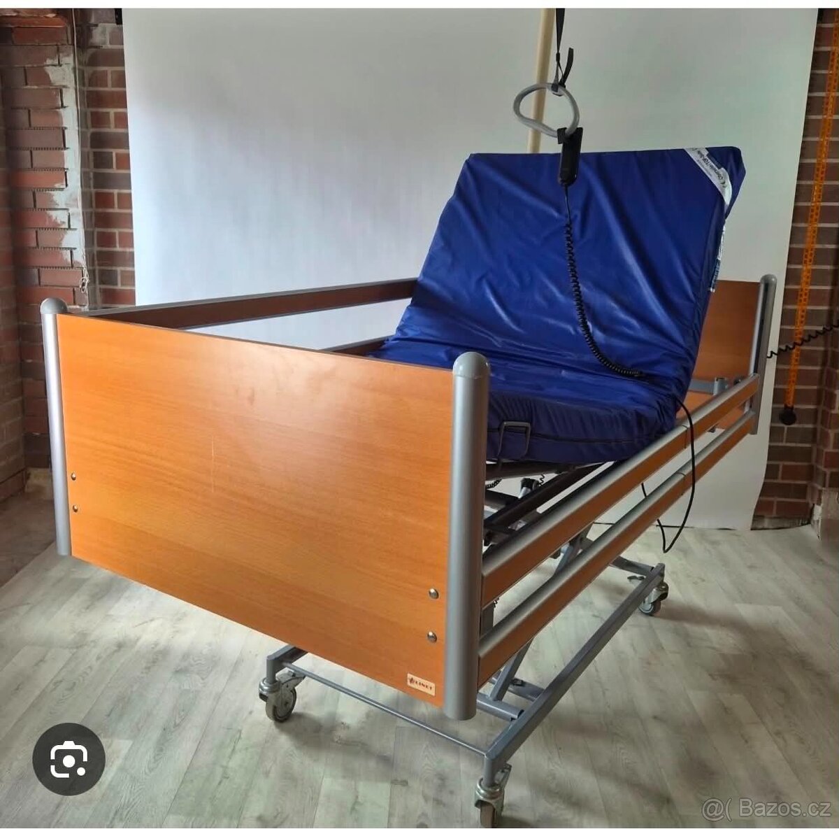Elektrická polohovací postel LINET 90 × 200 cm - 4