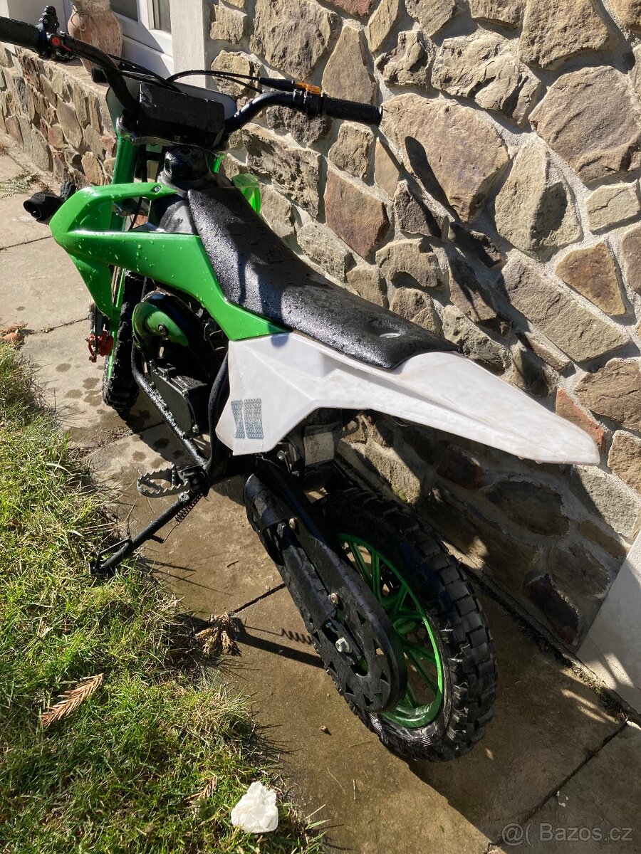 Cross - 4
