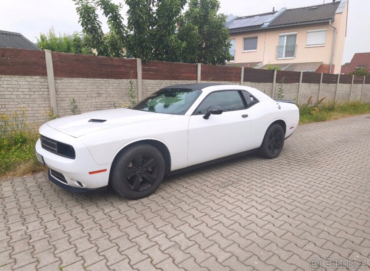 Dodge Challenger 3.6 bíla barva - 4
