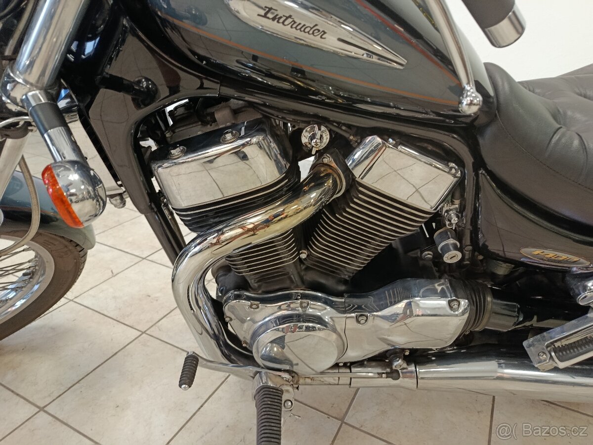 Suzuki VS 1400 Intruder - 4