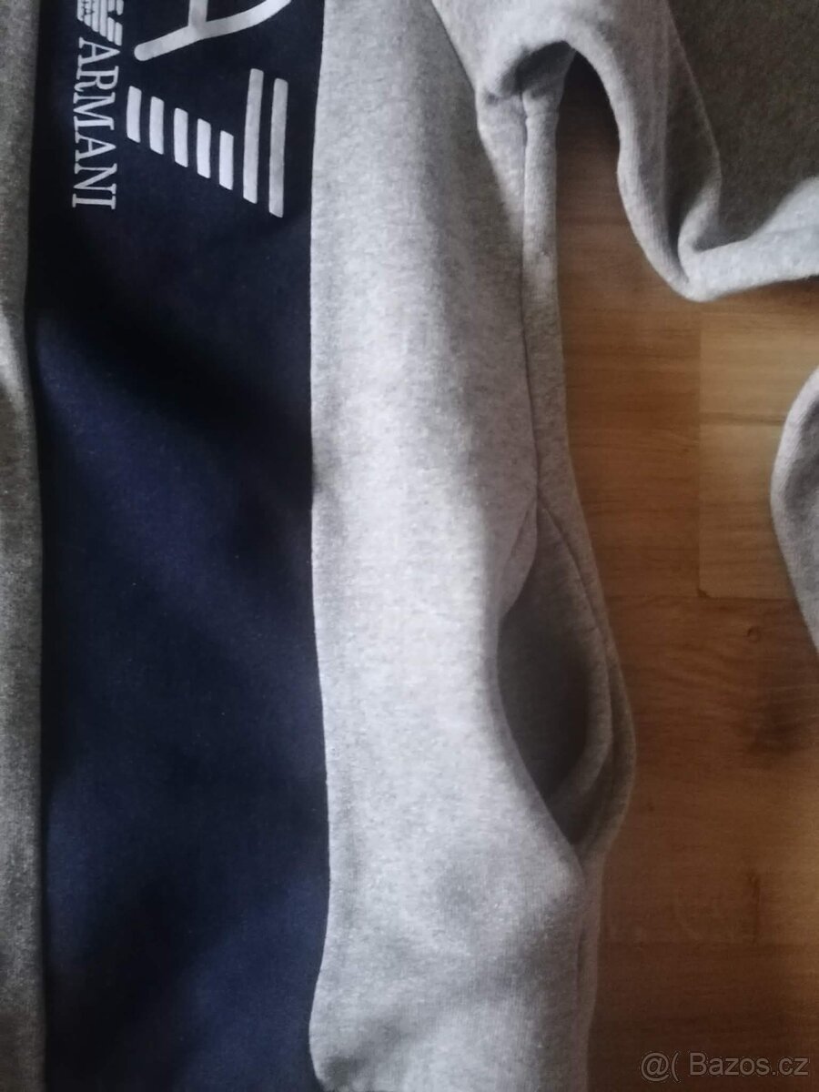 mikina zn. Emporio Armani EA7 - 4