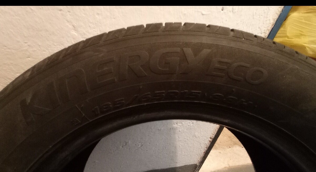 Pneu 185/65 R15 - 4