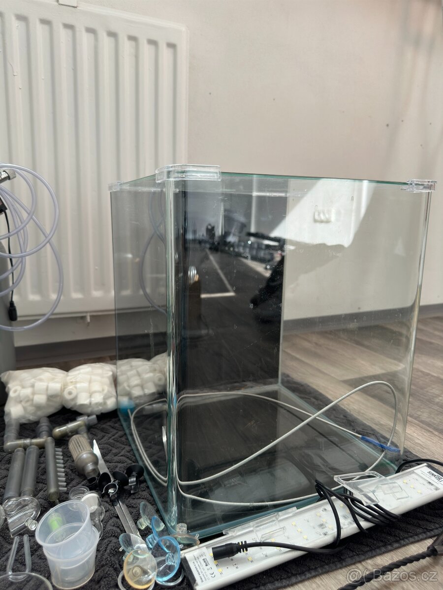 Kompletní a plně funkční akvarijní set - 4