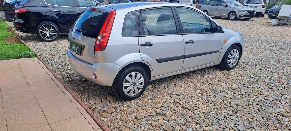 Ford Fiesta 1.3i 51kW ČR KLIMA - 4