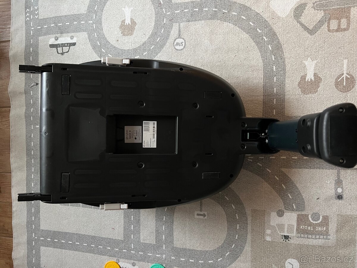 Cybex Gold Base M - 4