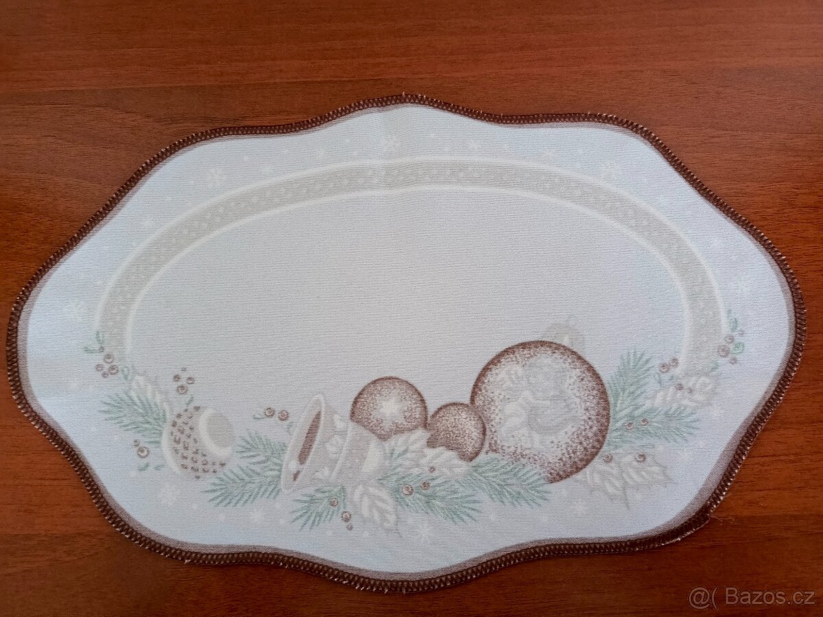 VÁNOČNÍ UBROUSEK - 4