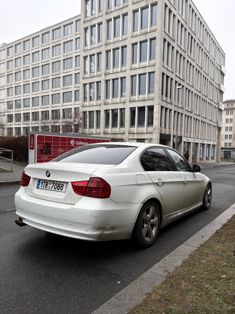BMW e90 325i 160 kW - 4
