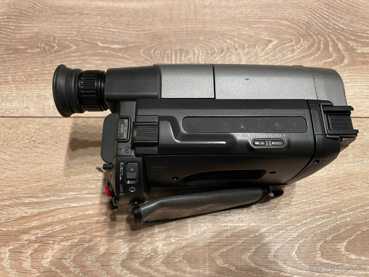 Hi8 kamera Sony TR820E - 4