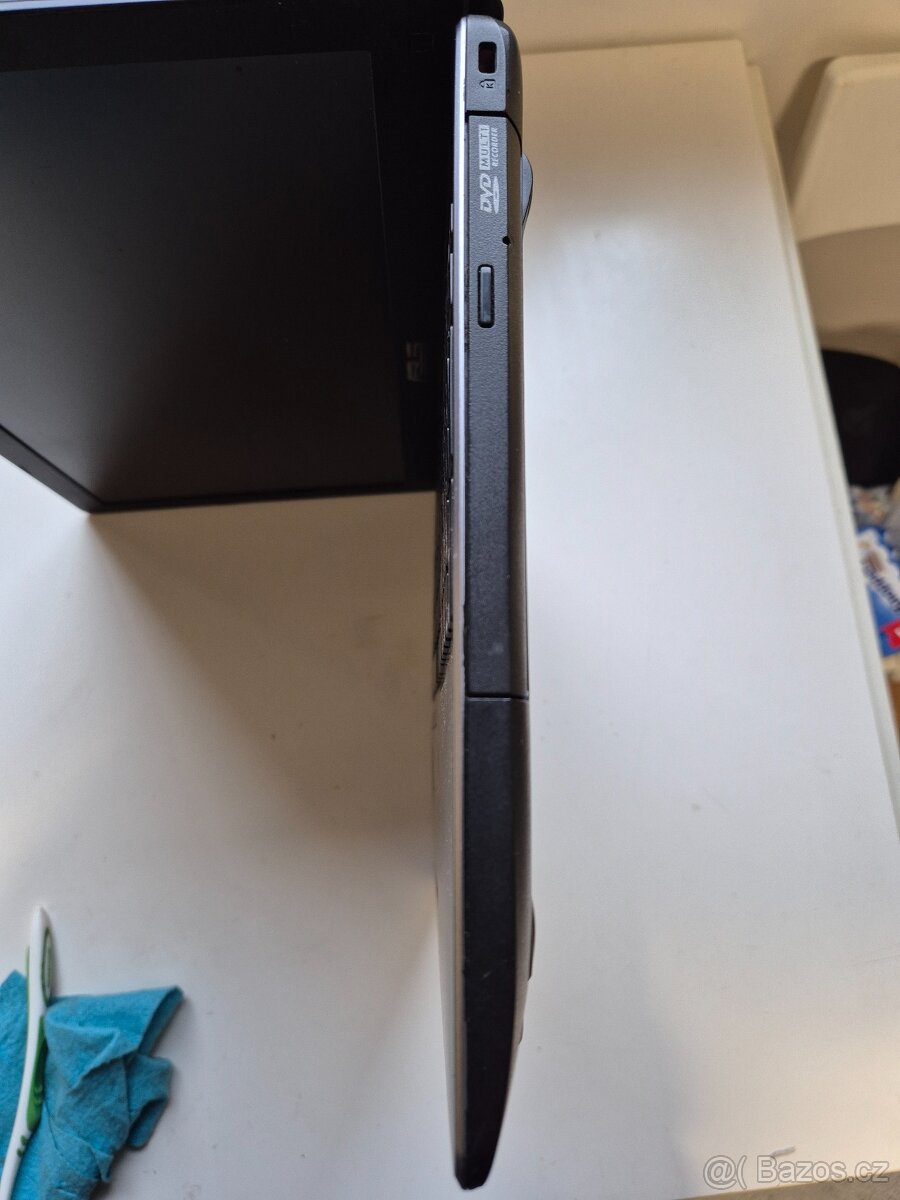 Notebook Asus X550C - 4