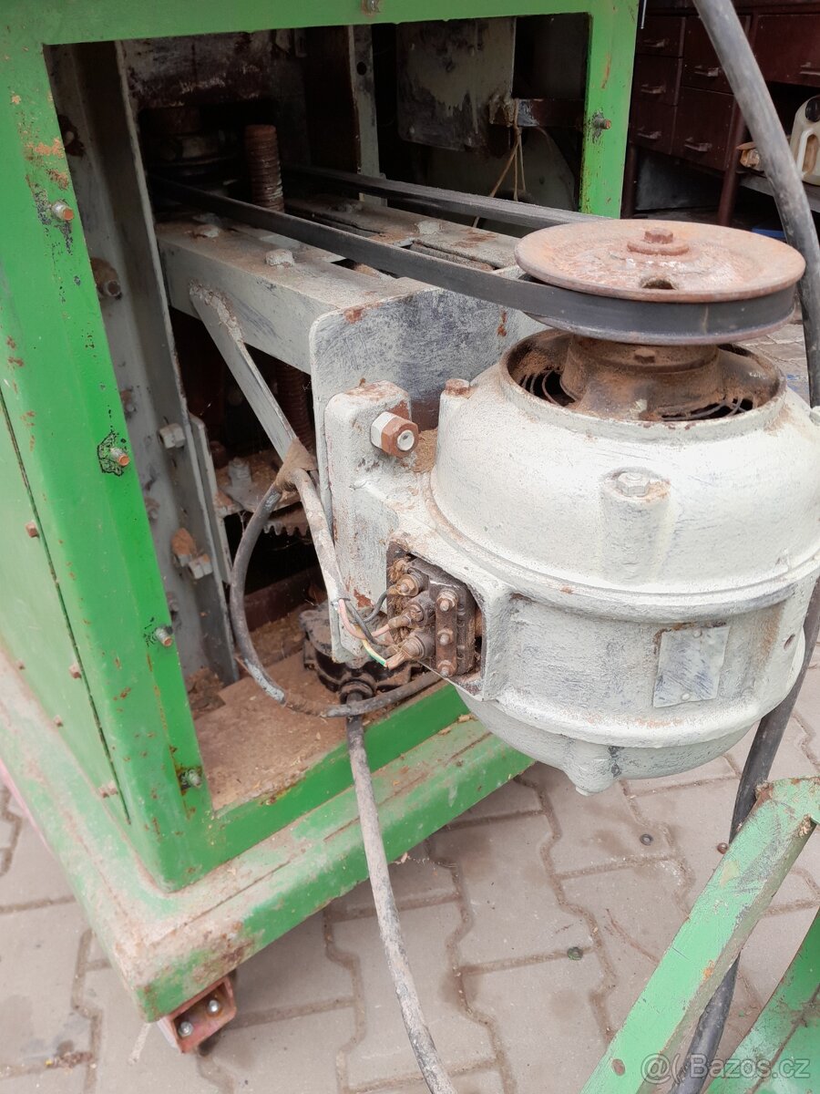 Frézka na dřevo - 4