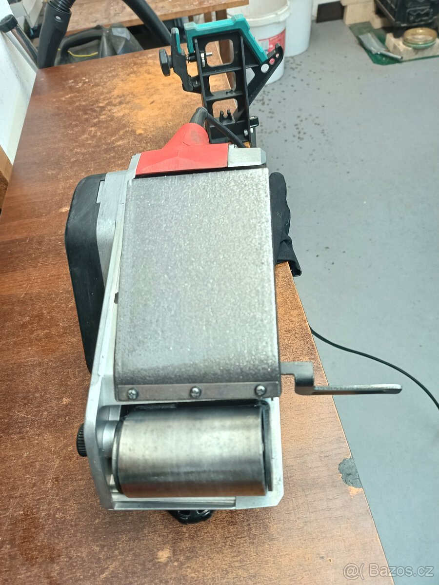 MAKITA PÁSOVÁ BRUSKA M9400 - 4