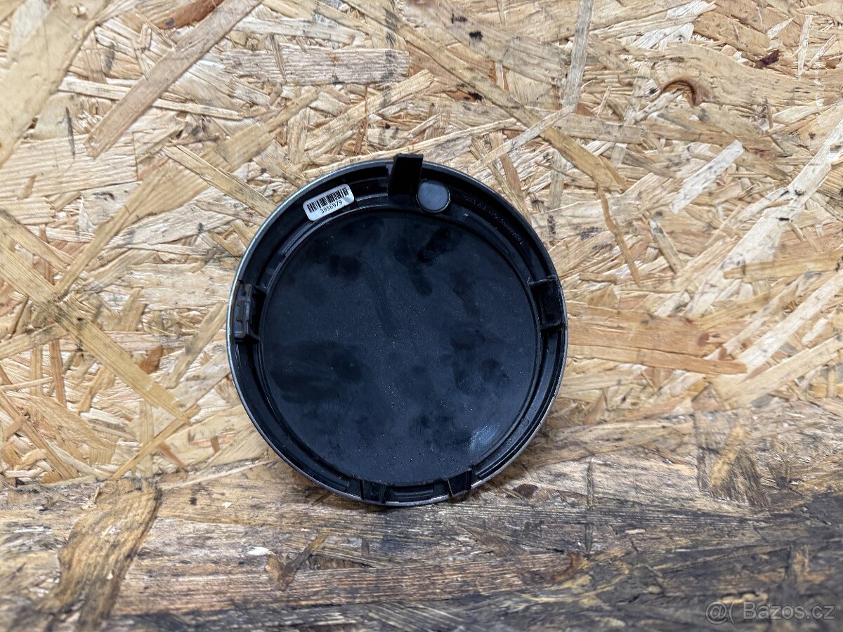 PŘEDNÍ ZNAK MASKY CHLADIČE VW 3D0853601F - 4