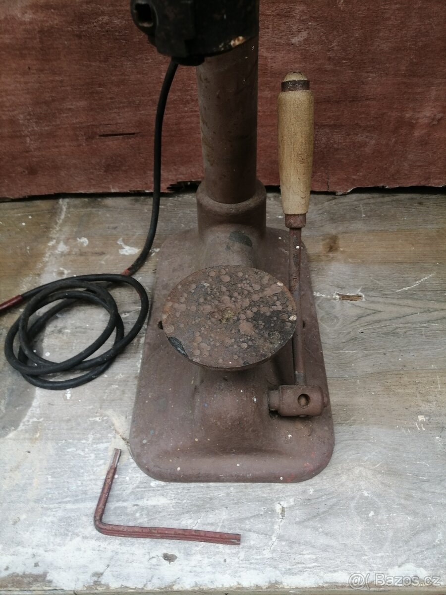 Stará velká stolní vrtačka - funkční - 4